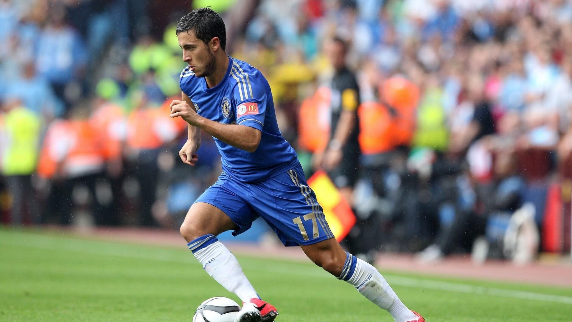 开云体育官网登入-法甲：巴黎在客场逆转里尔，争冠格局再掀高潮，巴黎对战里尔